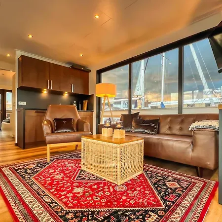 Stay24 - Wasservilla Chalet Am Meer Дом отдыха Пенемюнде