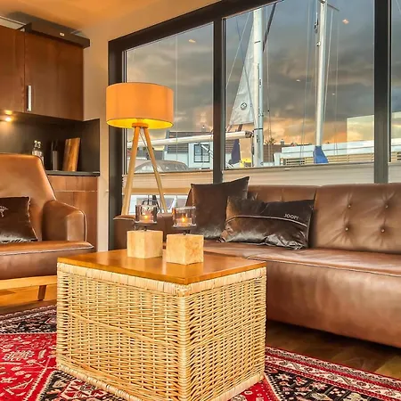 Stay24 - Wasservilla Chalet Am Meer