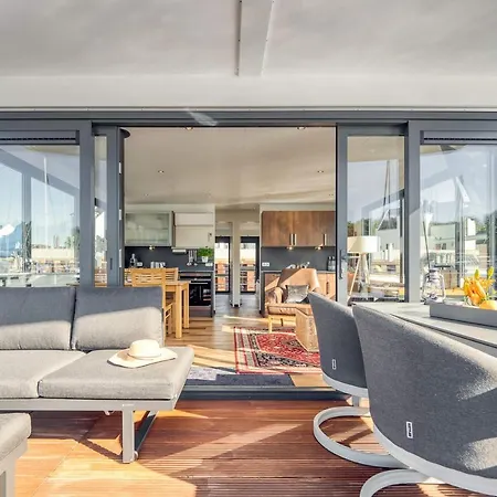 Stay24 - Wasservilla Chalet Am Meer *